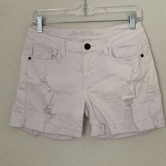 Machine Distressed Women’s Denim Shorts Size 28/ M - Picture 1 of 8